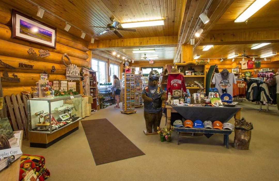 Headwaters Lodge & Cabins At Flagg Ranch-1